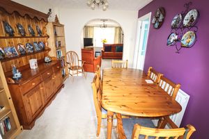 Diner- click for photo gallery